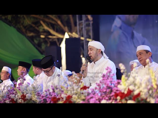 BIROSULILLAHI WALBADAWI - YA ALA BAITINNABI - HABIB BIDIN FT AZ ZAHIR LIVE SHOW KUDUS class=