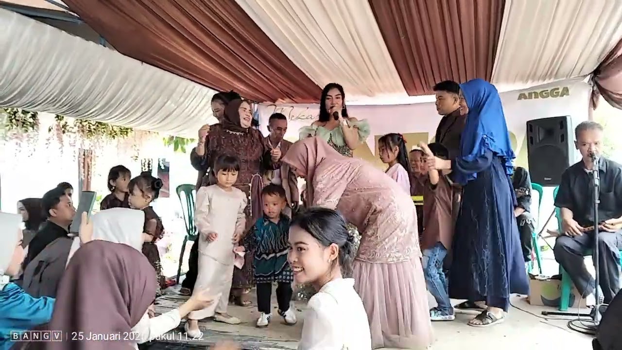 AYUNAMBING-NOVIA TANPA ROZMA