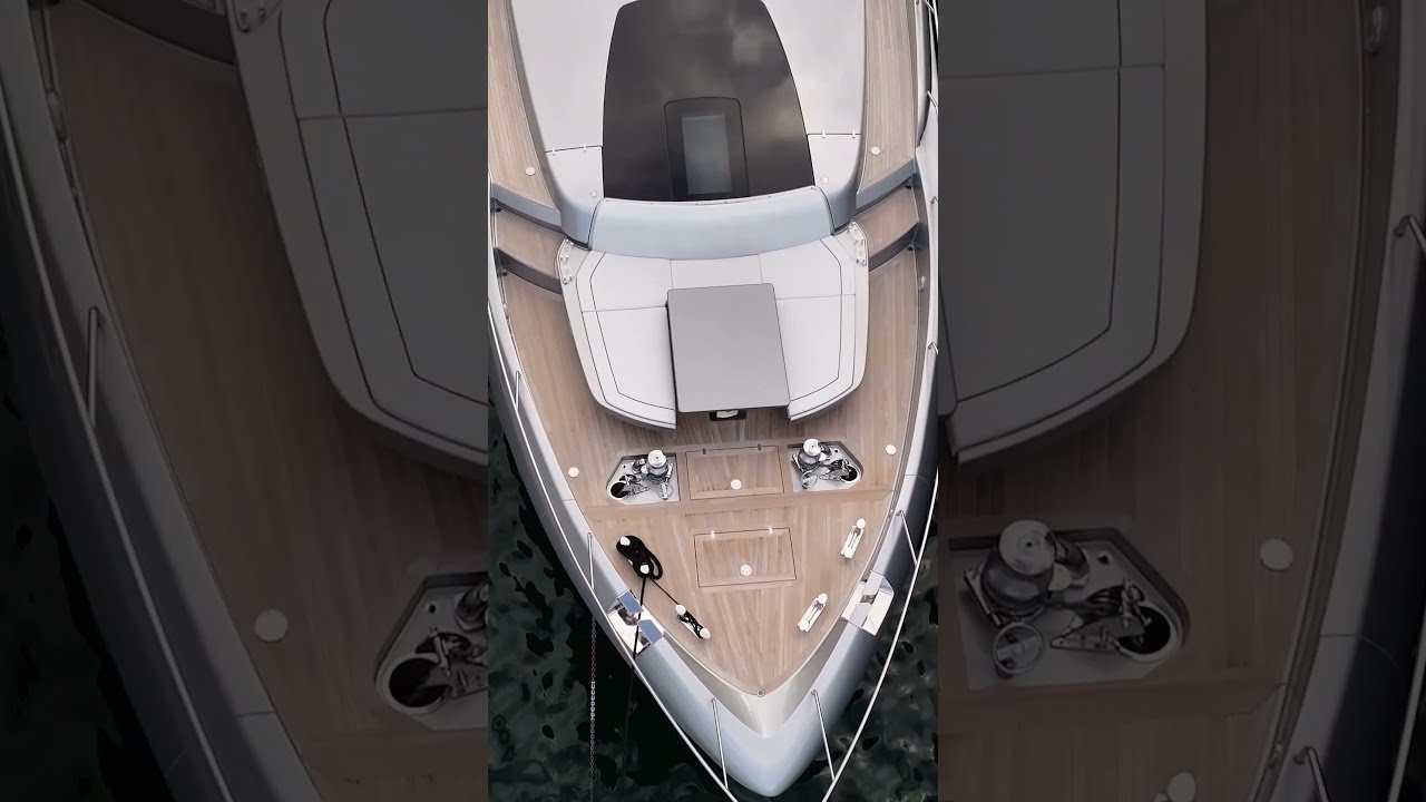 Riva 90 Argo MEMORIES Associe Forme Sculpturale Et Performance 