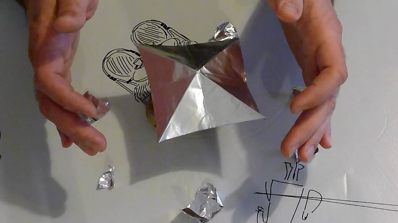 Telekinesie sur une pyramide - YouTube