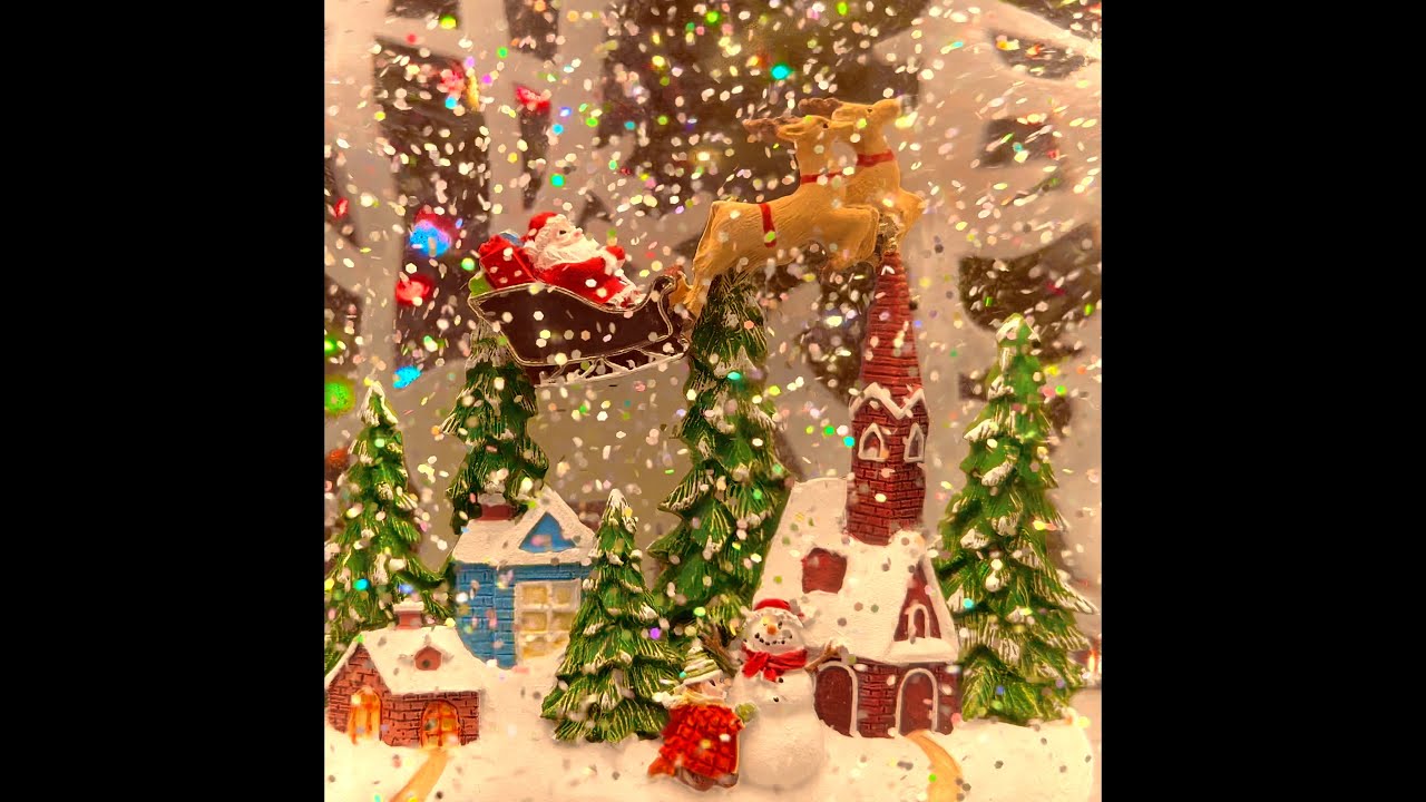 SANTA'S SLEIGH SNOW GLOBE