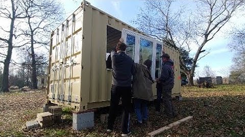 Installing the Container Windows