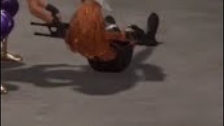 Wwe Monday Night Raw Bayley Attacks Becky Lynch Backstage With A Metal Chair Wwe2K22