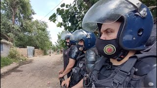Policías realizan allanamientos en Villa La Lonja