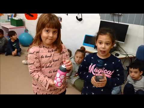 Vídeo: Taula De Plàstic Infantil: Taules De Plàstic Plegables, Models Estàndard Per A Nens