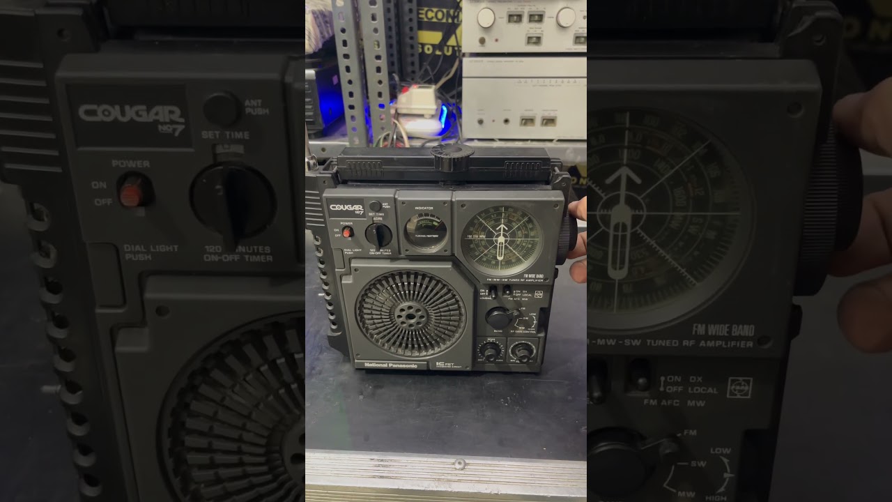 National Panasonic ポータブルラジオ クーガーNo.7 RF-877 Panasonic