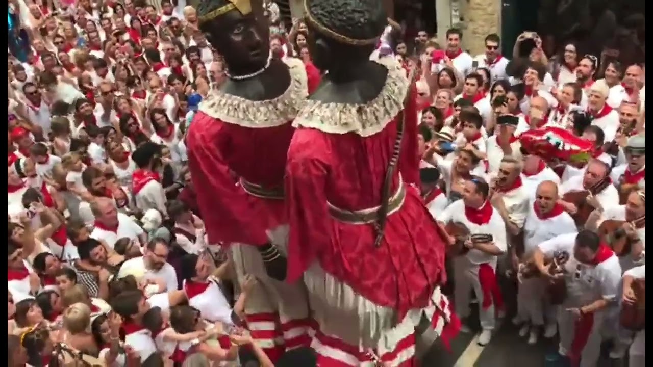 Momentazo de San Fermín con Toko-Toko y Braulia