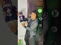 لما تجيب هديه لأمك في عيد الام وأخوك يكسرها عيد الام 