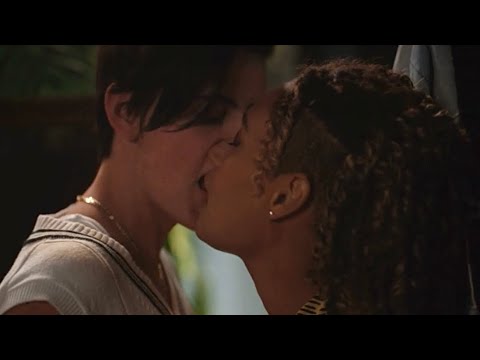 Sophie and Finley make out pt.1 || The L Word: Generation Q