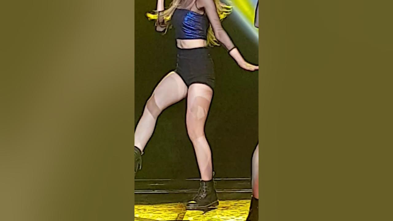 Lisa swalla. Lisa monoban swalla. Lisa swalla. танцовщицы из клипа swalla. Lisa swalla.