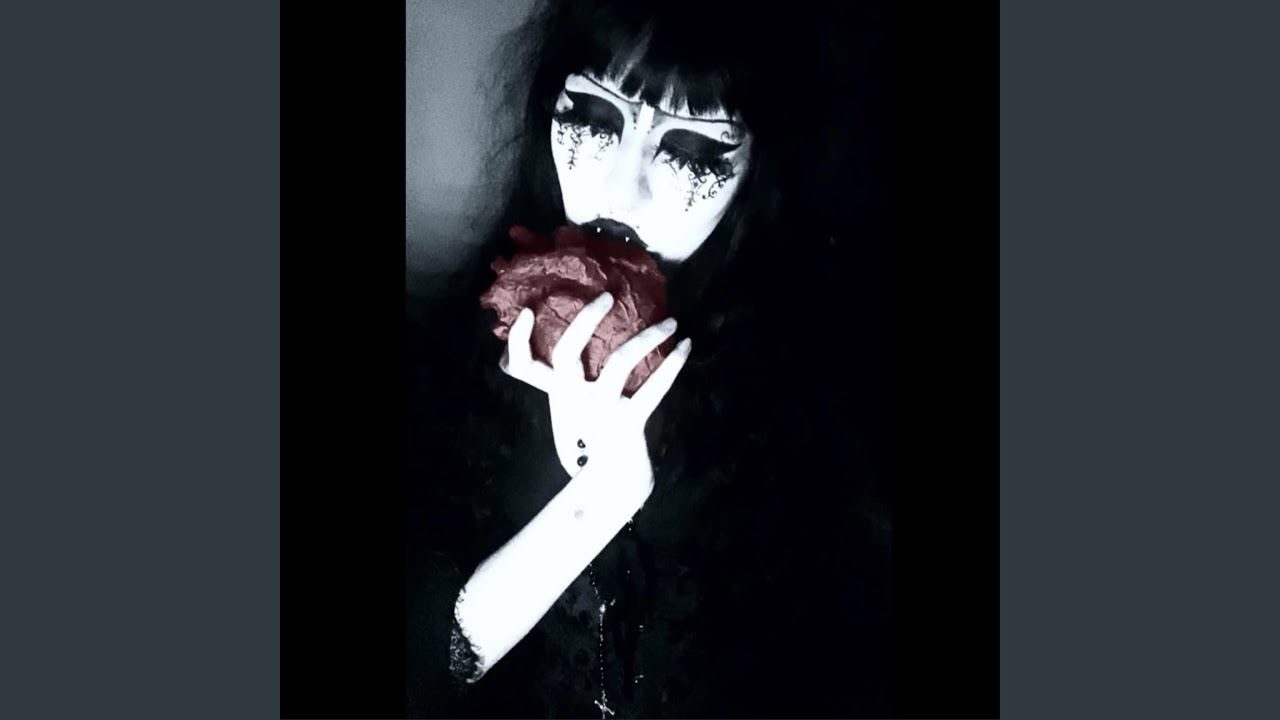 Guarda Fangs su YouTube Guarda Fangs su YouTube