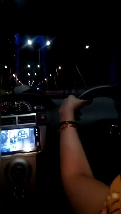 nyetir malam di jembatan suramadu asik jg.... suasananya bagus banget guys... !!!!!
