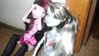 Monster High Vs Barbie Traição