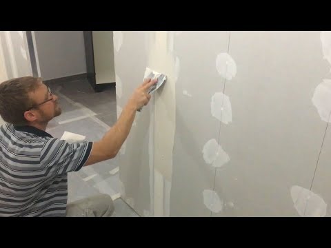 וִידֵאוֹ: איך מחברים קירות לתשתית לוח?