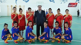 картинка: Ифтитоҳи толори варзишӣ дар ноҳияи Файзобод