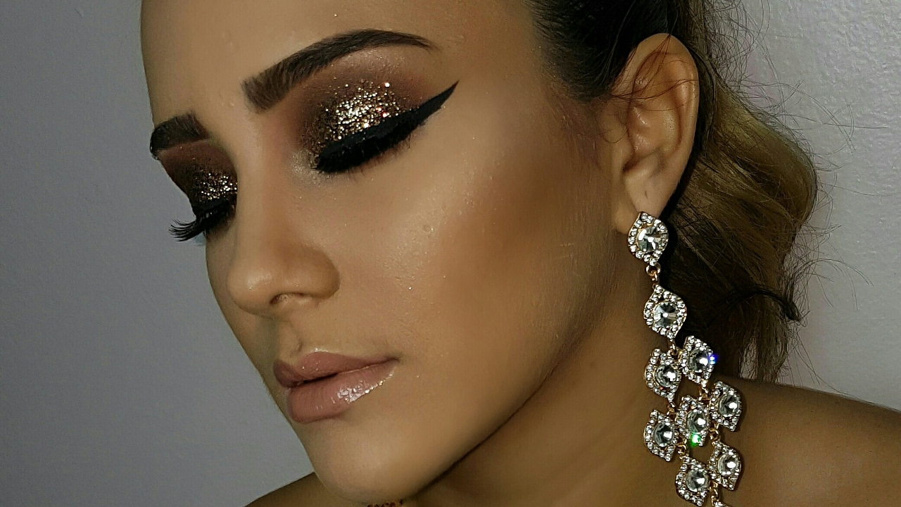 maquiagem com MUITO glitter - MAQUIANDO CLIENTE #46 | Nath Freire