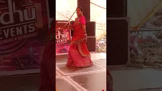 महिला संगीत में देवर की शादी में भाभी का सुंदर डांस