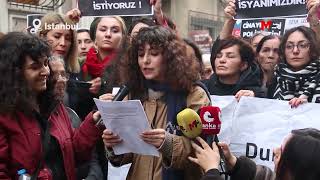 İstanbulda Bi̇nlerce Kadin Katledi̇len Hemci̇nsleri̇ İçi̇n Yürüdü