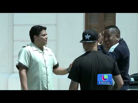Univision - Broma para El Boys C