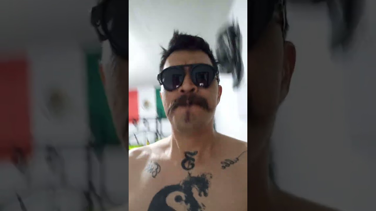 Se RifaRon con ese Roloóon mis guanapi!is 🇲🇽✌🏼👽☯️🐉Azul. 