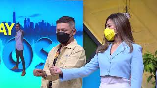 Mushukni yalagan fotosuratlarga qarang Nozik gozallik bilan jinsiy aloqa