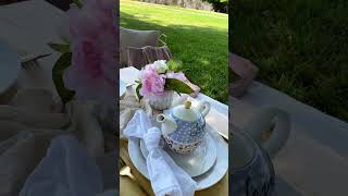 Tea Party Picnic In La Resimi