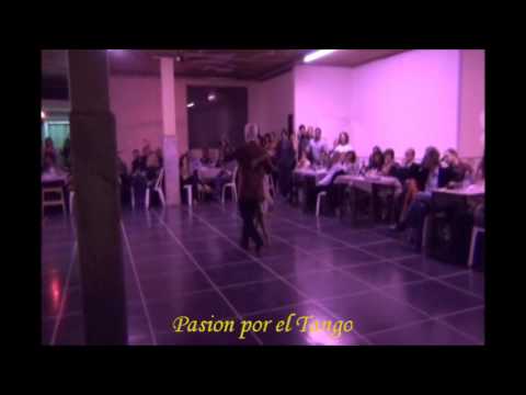 NATALIA BALBUENA y JORGE GARCIA bailando la milonga PARQUE PATRICIO en FLOREAL MILONGA