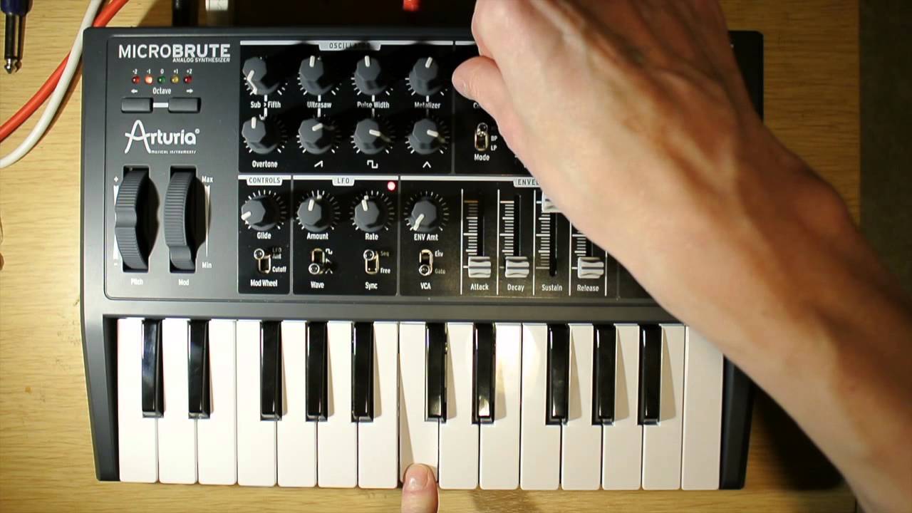 Arturia MicroBrute - Analog synth. Basic sound demo