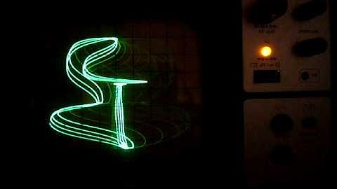 Oscilloscope/synthesiser twiddling