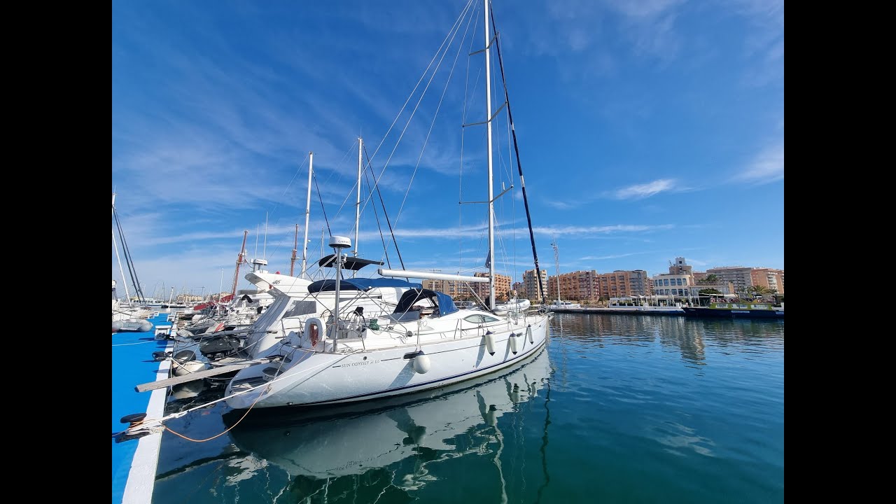 Jeanneau Sun Odyssey 54DS (Vídeo interior cabina)