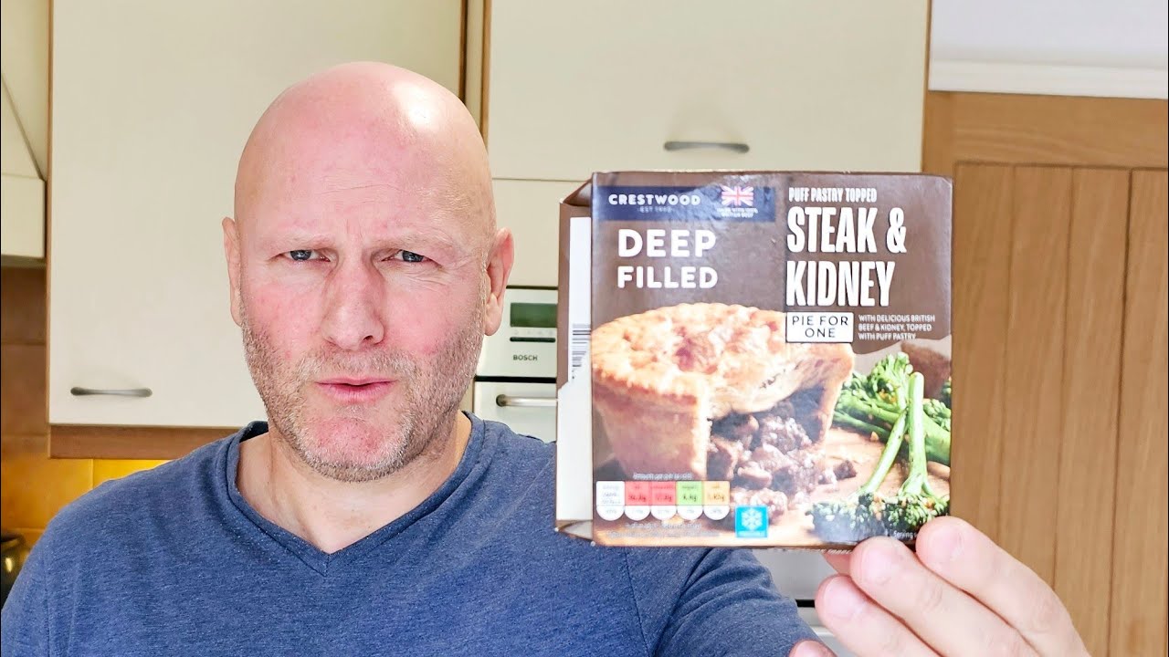 WHY? DODGY INGREDIENTS? Steak & Kidney Pie Review YouTube