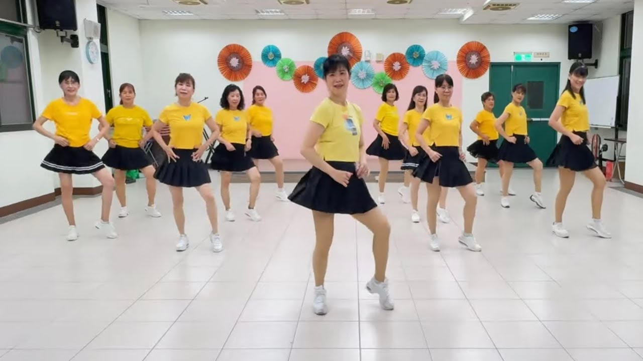 北屋舞蹈班 --- 把愛給了誰 / 藝凌（DJ浩然版） ／ 廣場舞