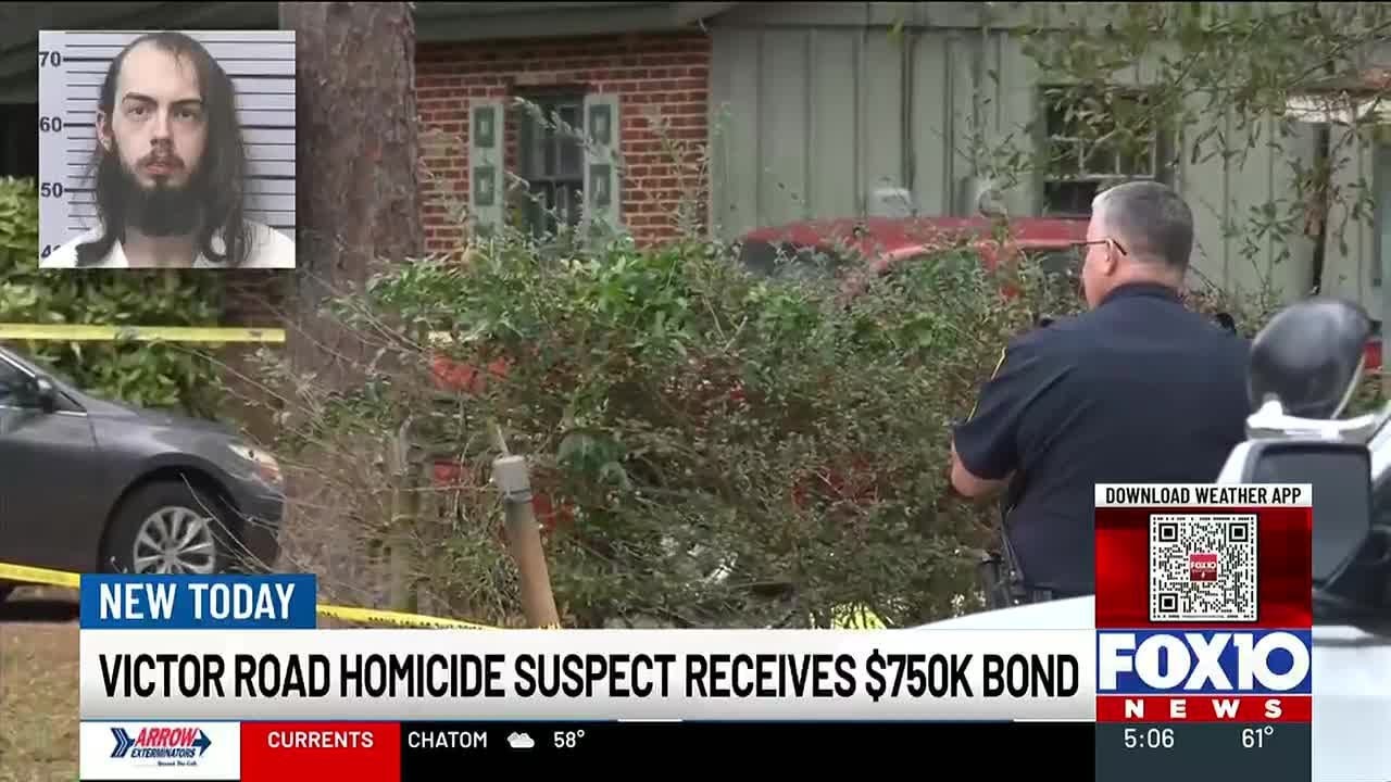 Judge sets $750,000 bond for man accused of fatally stabbing father