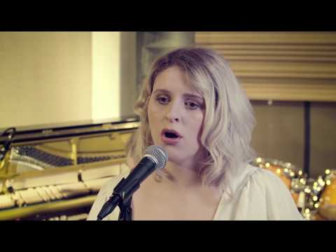 Hannah Grace - Oh River Live (Original song)