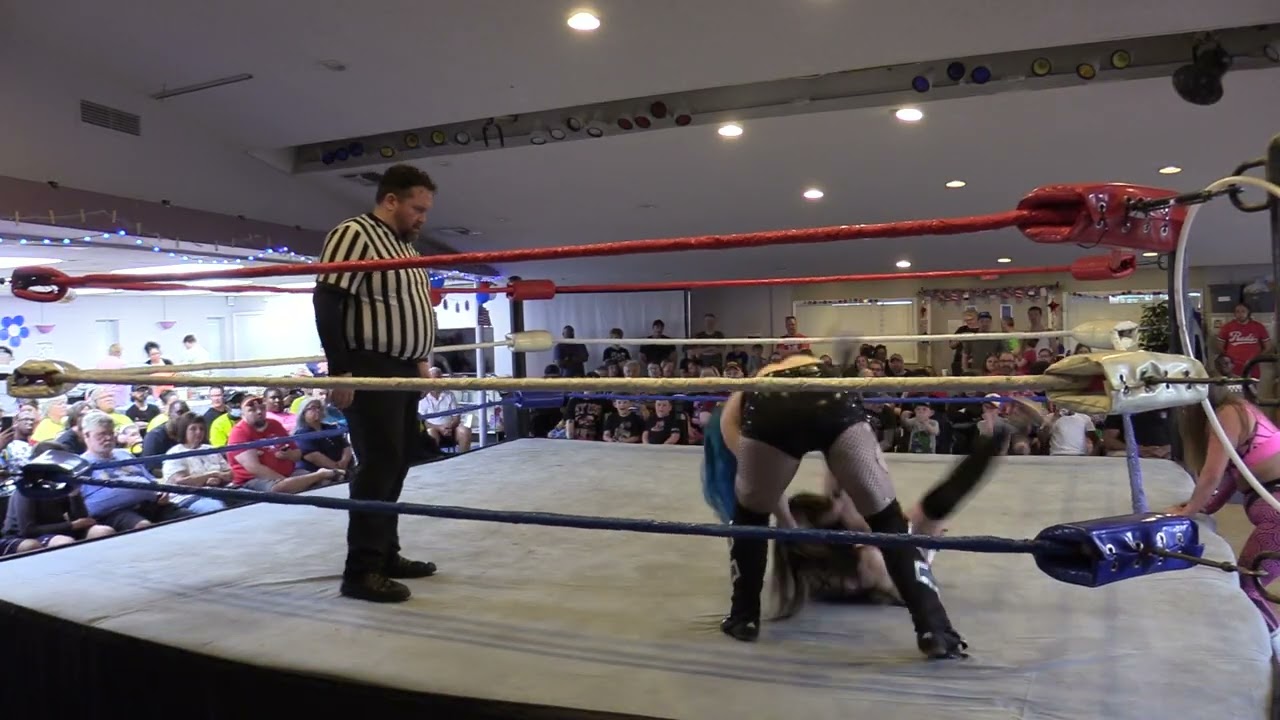 Rikki Morris VS Stephanie Mac VS Heather Blue (C)