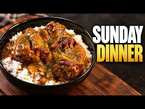 Smothered Oxtails with Rich Onion & Garlic Gravy