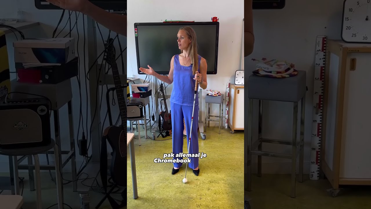 Juf Tjarda Is Bijna Blind En Nam Mijn Klas Een Dagje Over 