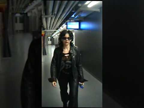 another night on tour with Louis Tomlinson 🖤 #palewaves #louistomlinson #ontour