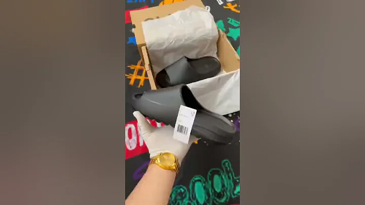 Adidas Yeezy Slide OnyxUnboxing From SNEAKERCOME
