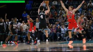 Walter Clayton Jr. splashes a 3-pointer to put the Grizzlies up 3, with 15.2 seconds remaining