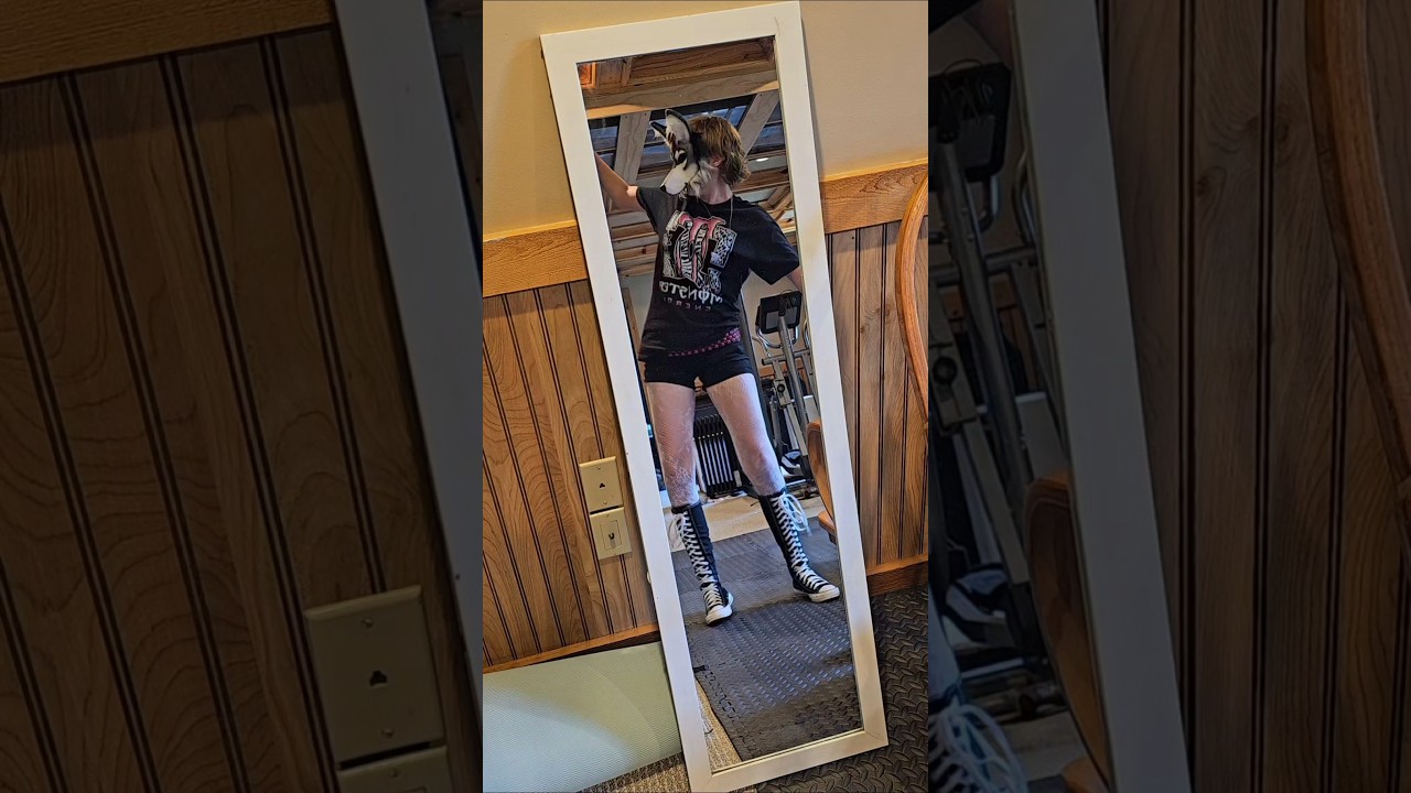 happy friYAY everyone!! 😜 #fashion #outfit #emo #therian