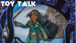 DISNEY DESCENDANTS 2 UMA LIMITED EDITION DOLL REVIEW & COMPARISON - NEW   2017 EXCLUSIVE 