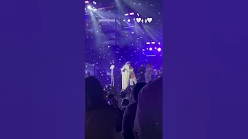هشام جمال وليلي احمد زاهر في حفلة الجسمي فستانك الابيض 