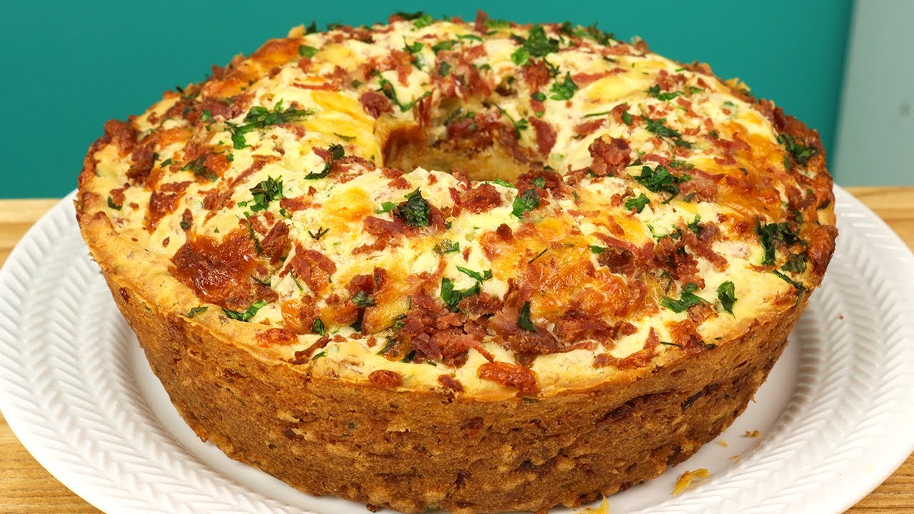 😱 MISTUREI TUDO NA MÃO E LEVEI PARA ASSAR!! BOLO SALGADO FOFINHO TEXTURA INCRIVEL LANCHE PERFEITO!