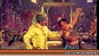 PAADHUKAAPU -- ORU  NAAL -- PURATCHI  THALAIVI  --  SIVAJI --