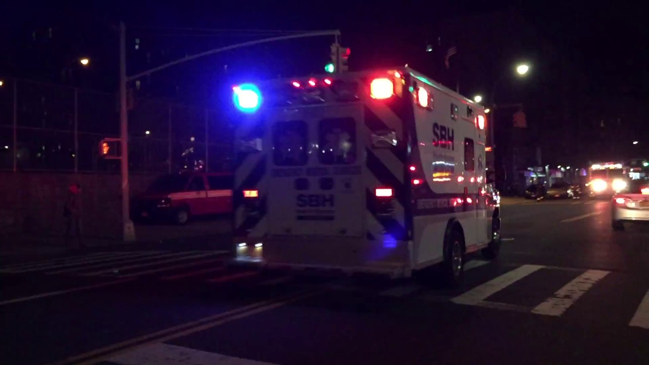 ST. BARNABAS HOSPITAL EMS AMBULANCE RESPONDING TO MVA ON ON WEBSTER