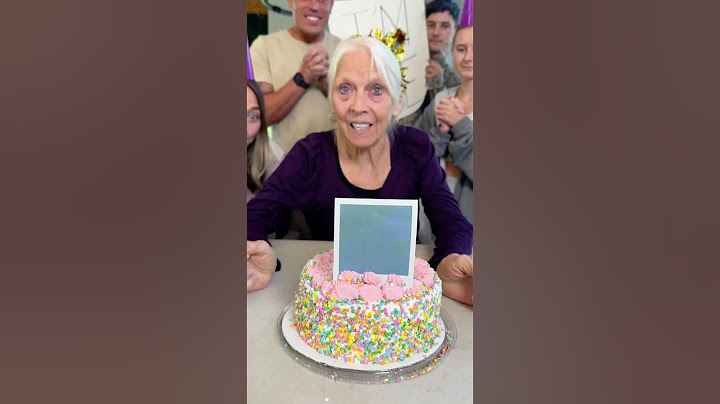 Military Son Surprises Mom on Her Birthday! Emotional Homecoming! 🥳🎉