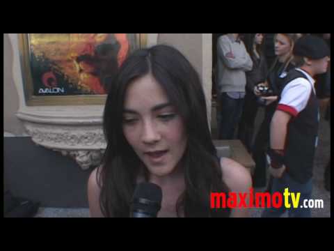 Isabelle Fuhrman Interview at "Kids Helping Kids" ...