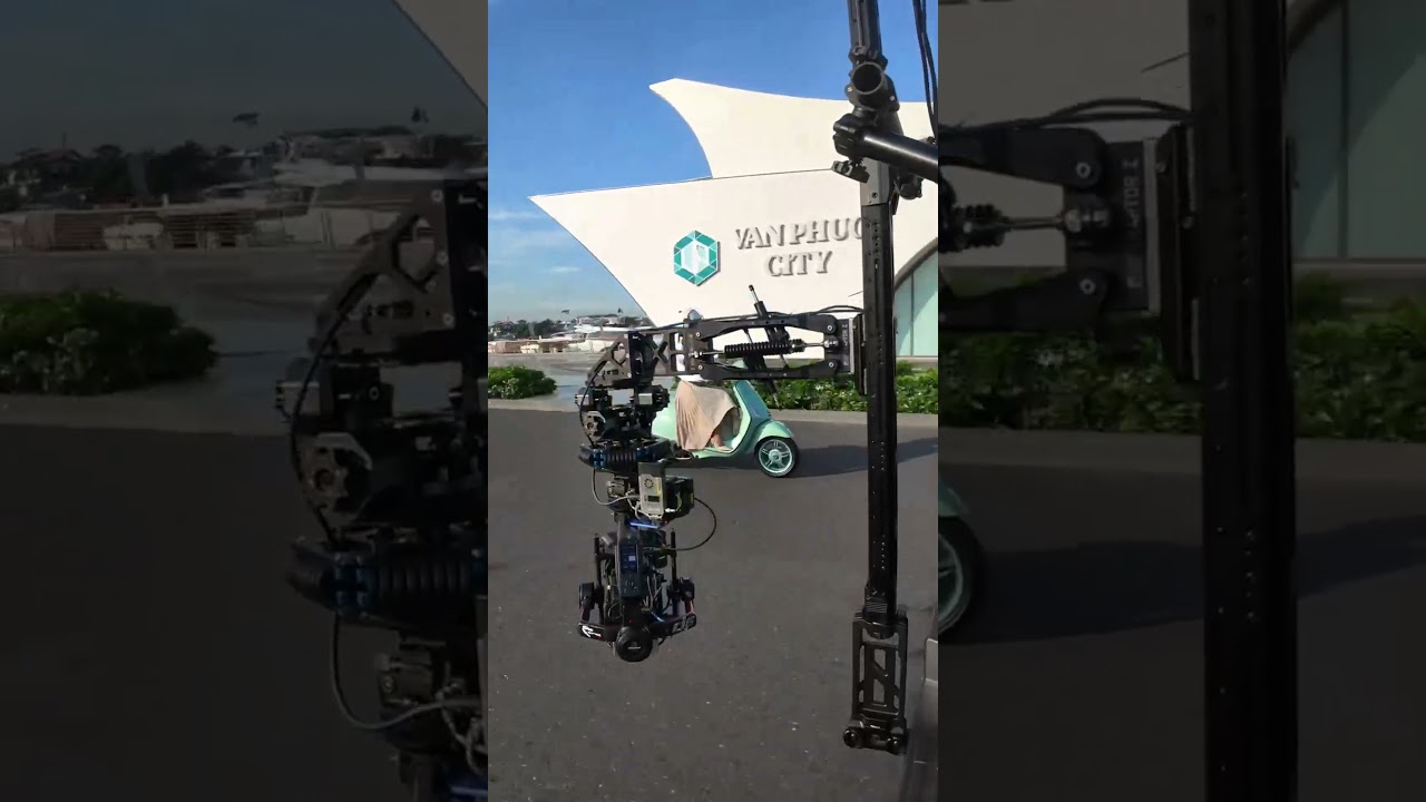 Smooth slide movement while keeping your Ronin 2 safe and supported by Raptor Air.