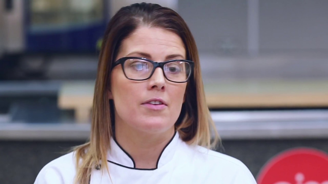 Chef Kim Ryan - Hells Kitchen Champion - YouTube